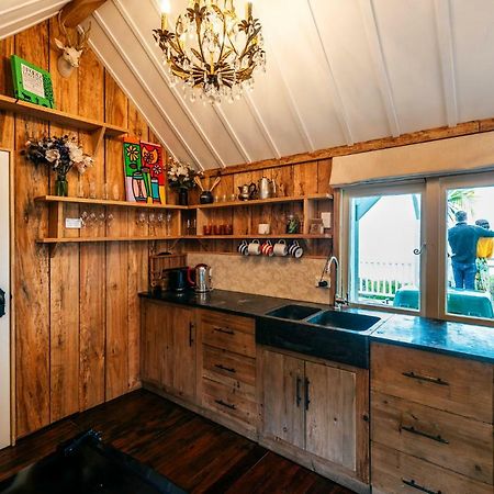 Willa The Settlers Hut Oneroa Zewnętrze zdjęcie